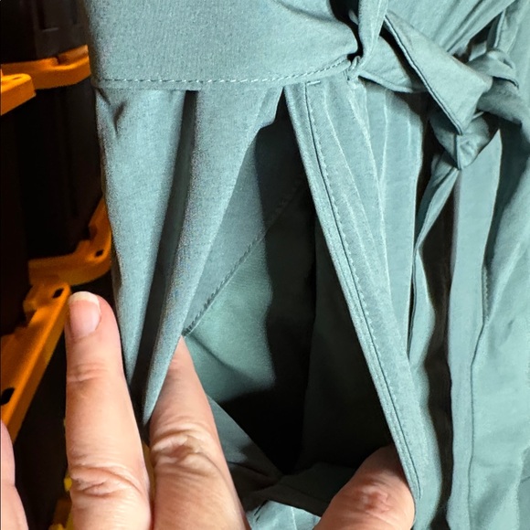 CALIA by Carrie Underwood Teal Self-Belt Ankle Pants Size Large - Picture 5 of 8